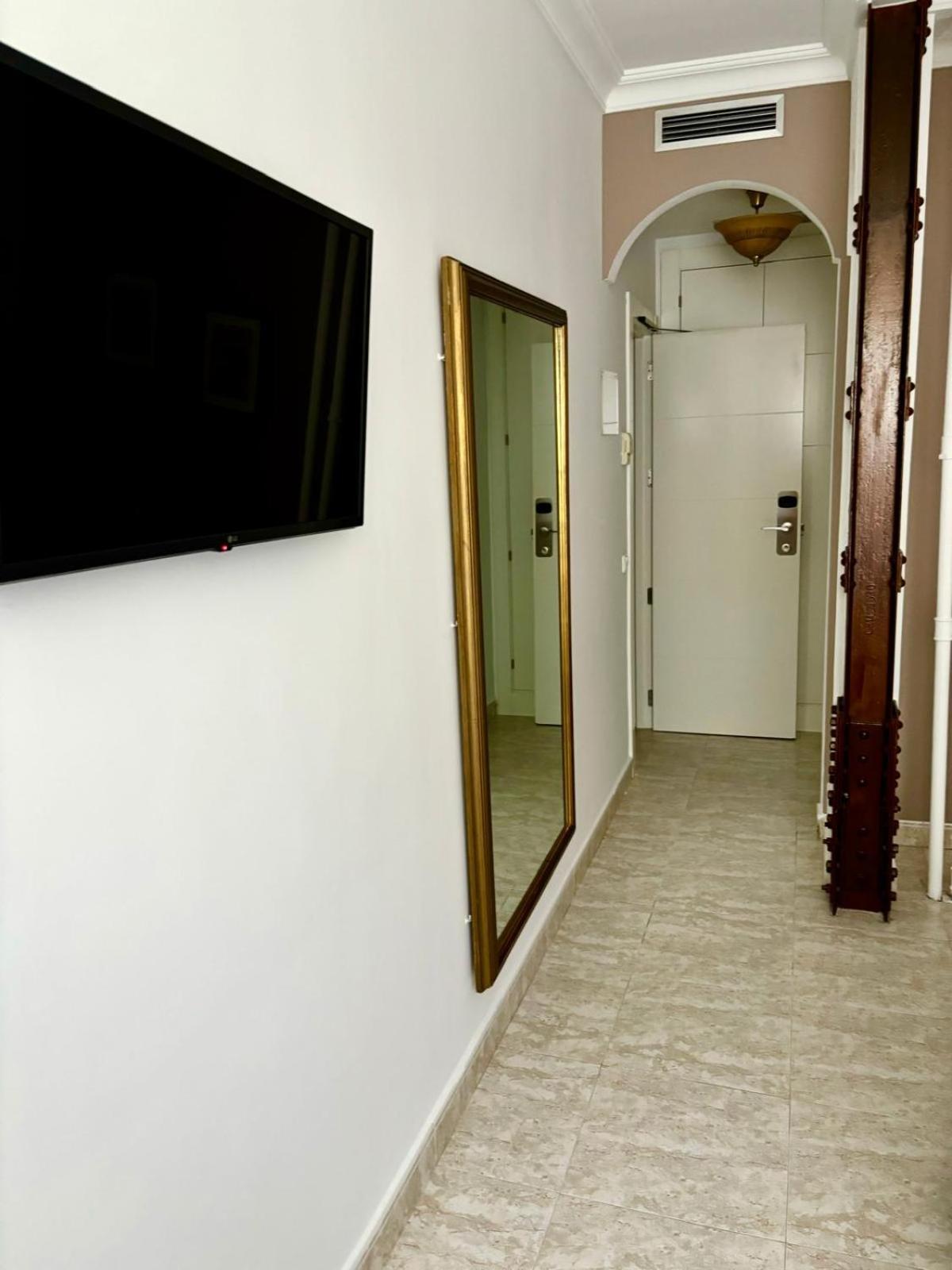 Hostal Barrera Madrid Exterior foto